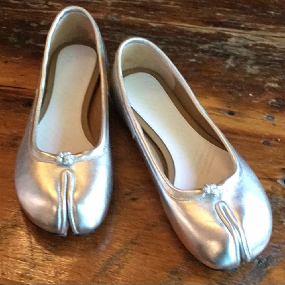 Silver Tabi Ballet Flats - Picture 6 of 6